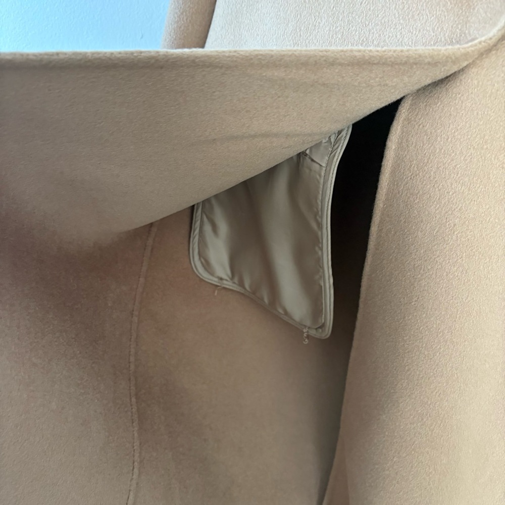 Italic Quinn wool and cashmere cocoon coat in camel - Picture 8 of 8
